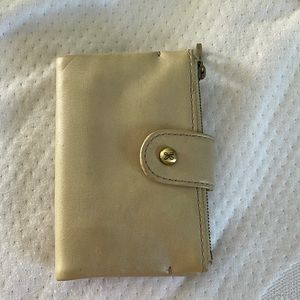 Hobo Ray sand shell wallet